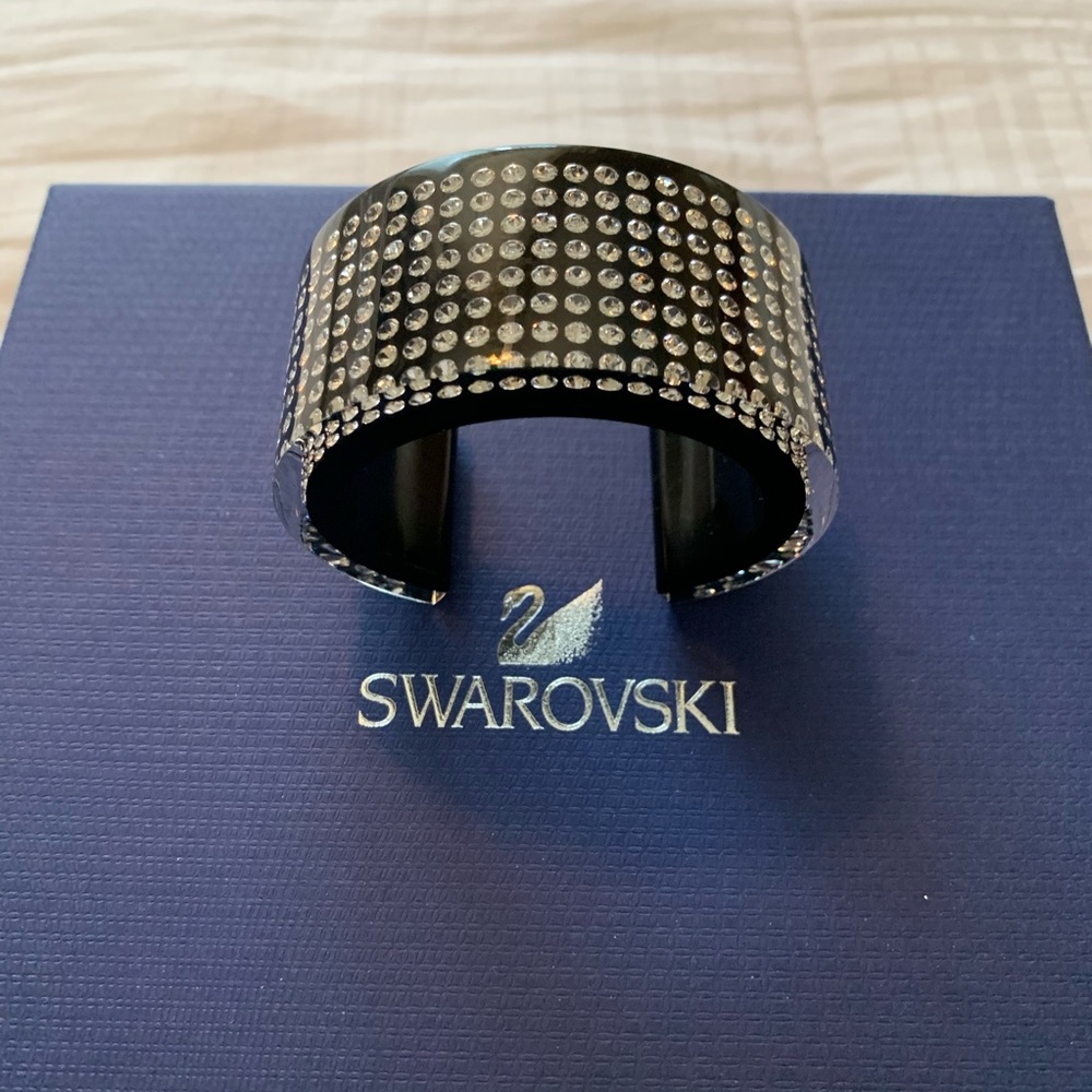 NWOT Genuine Swarovski Cuff Bracelet